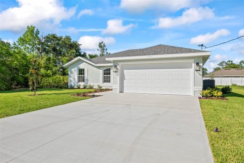 House in Palm Coast, Florida 3 bedrooms, 124.12 sq.m. № 1625400 - photo 2