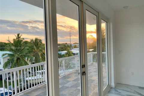 House in Key Largo, Florida 3 bedrooms, 223.06 sq.m. № 1727641 - photo 28