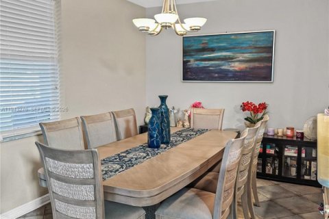 House in Royal Palm Beach, Florida 4 bedrooms, 186.08 sq.m. № 1999625 - photo 18