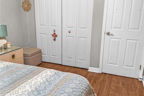 House in Royal Palm Beach, Florida 4 bedrooms, 186.08 sq.m. № 1999625 - photo 30