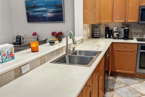 House in Royal Palm Beach, Florida 4 bedrooms, 186.08 sq.m. № 1999625 - photo 25