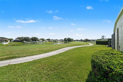 House in Wesley Chapel, Florida 4 bedrooms, 281.68 sq.m. № 2237917 - photo 29
