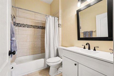 House in Wesley Chapel, Florida 4 bedrooms, 281.68 sq.m. № 2237917 - photo 25
