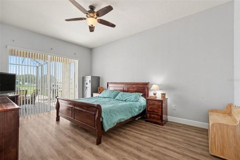 House in Wesley Chapel, Florida 4 bedrooms, 281.68 sq.m. № 2237917 - photo 20