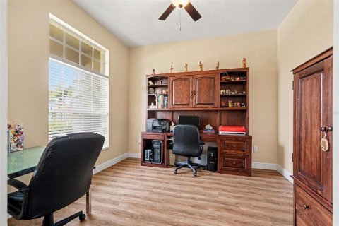 House in Wesley Chapel, Florida 4 bedrooms, 281.68 sq.m. № 2237917 - photo 14