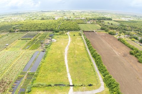 Land in Miami-Dade, Florida № 1856994 - photo 4