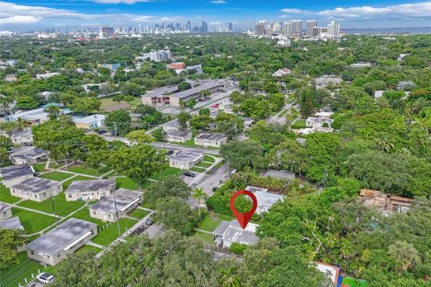 House in Miami, Florida 3 bedrooms, 66.89 sq.m. № 1826043 - photo 19