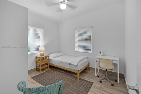 House in Miami, Florida 3 bedrooms, 66.89 sq.m. № 1826043 - photo 8