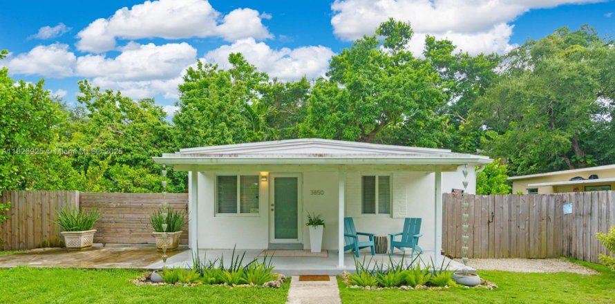 Villa ou maison à Miami, Floride 3 chambres, 66.89 m2 № 1826043