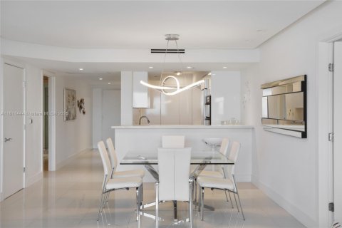 Купить кондоминиум в Халландейл-Бич, Флорида 3 спальни, 145.95м2, № 1752006 - фото 11