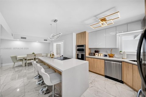 Villa ou maison à vendre à Miami, Floride: 3 chambres, 205.87 m2 № 2400544 - photo 19