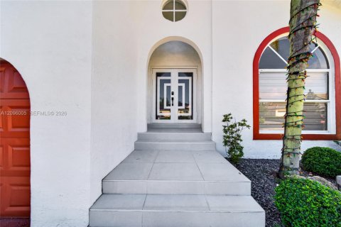 Villa ou maison à vendre à Miami, Floride: 3 chambres, 205.87 m2 № 2400544 - photo 12
