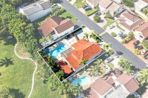 Villa ou maison à vendre à Miami, Floride: 3 chambres, 205.87 m2 № 2400544 - photo 9