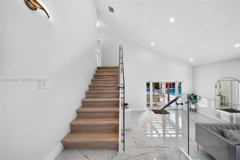 Villa ou maison à vendre à Miami, Floride: 3 chambres, 205.87 m2 № 2400544 - photo 13