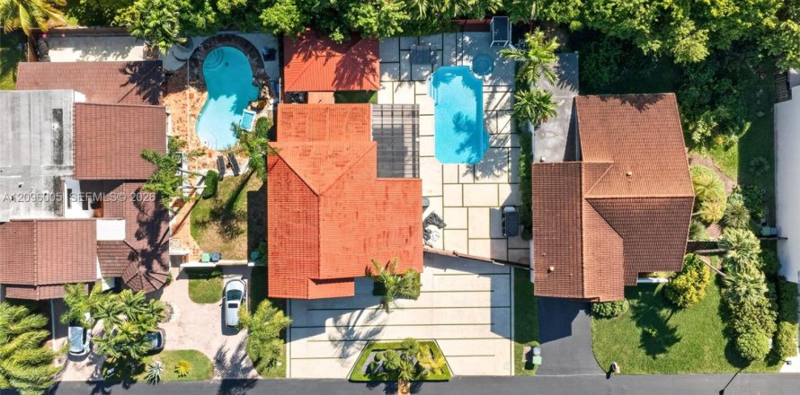 Villa ou maison à Miami, Floride 3 chambres, 205.87 m2 № 2400544