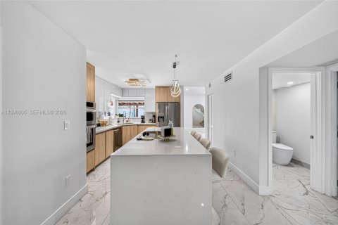 Villa ou maison à vendre à Miami, Floride: 3 chambres, 205.87 m2 № 2400544 - photo 25