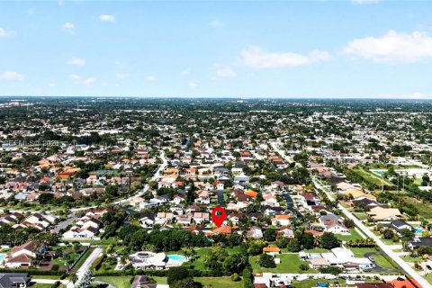 Villa ou maison à vendre à Miami, Floride: 3 chambres, 205.87 m2 № 2400544 - photo 6