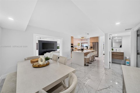 Villa ou maison à vendre à Miami, Floride: 3 chambres, 205.87 m2 № 2400544 - photo 22