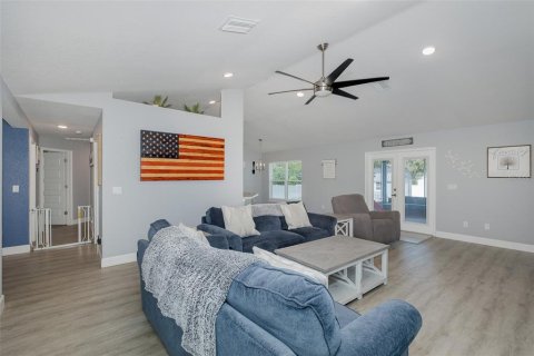 Villa ou maison à vendre à Spring Hill, Floride: 3 chambres, 189.06 m2 № 1808532 - photo 17