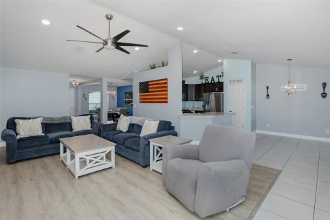 Villa ou maison à vendre à Spring Hill, Floride: 3 chambres, 189.06 m2 № 1808532 - photo 15