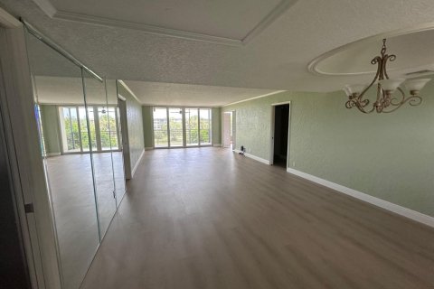Condo in Pompano Beach, Florida, 3 bedrooms № 2190662