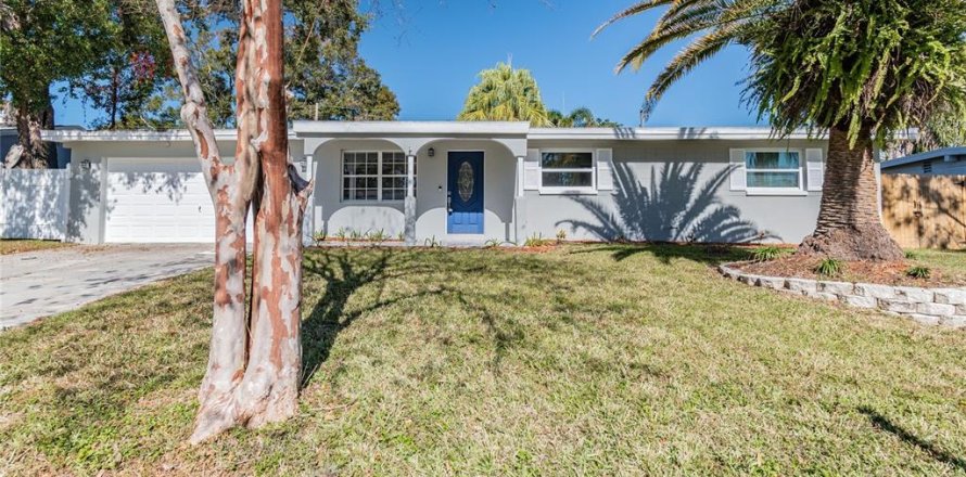 Villa ou maison à Largo, Floride 4 chambres, 211.35 m2 № 1793816
