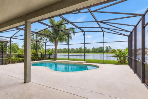 Casa en venta en Orlando, Florida, 5 dormitorios, 278.99 m2 № 2409025 - foto 3