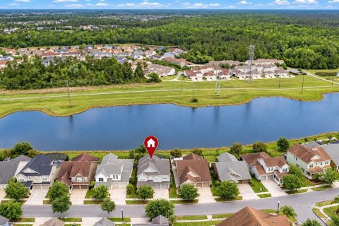 Casa en venta en Orlando, Florida, 5 dormitorios, 278.99 m2 № 2409025 - foto 2