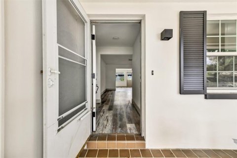 House in Largo, Florida 3 bedrooms, 130.53 sq.m. № 1880472 - photo 3
