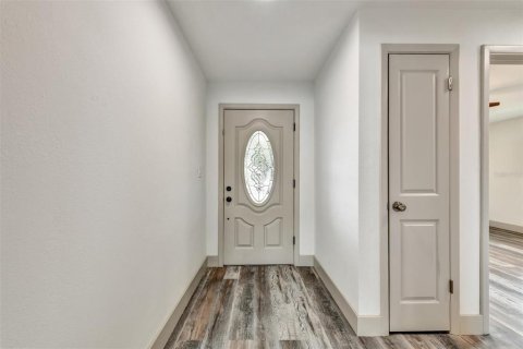 House in Largo, Florida 3 bedrooms, 130.53 sq.m. № 1880472 - photo 4