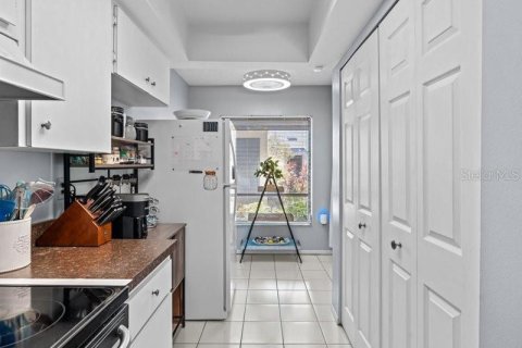 Copropriété à louer à Sarasota, Floride: 2 chambres, 130.06 m2 № 2421681 - photo 8