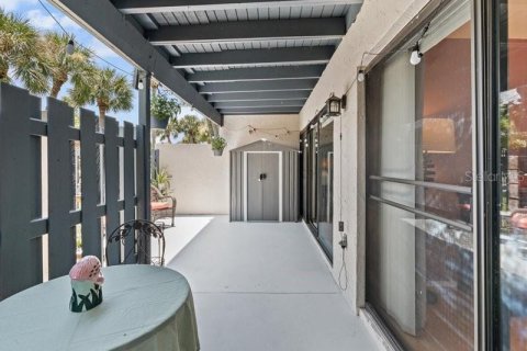 Copropriété à louer à Sarasota, Floride: 2 chambres, 130.06 m2 № 2421681 - photo 26