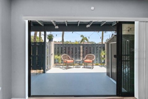Copropriété à louer à Sarasota, Floride: 2 chambres, 130.06 m2 № 2421681 - photo 21