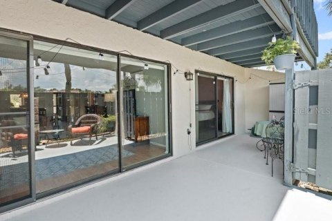 Copropriété à louer à Sarasota, Floride: 2 chambres, 130.06 m2 № 2421681 - photo 24