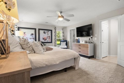 House in Winter Haven, Florida 4 bedrooms, 184.23 sq.m. № 1906755 - photo 17