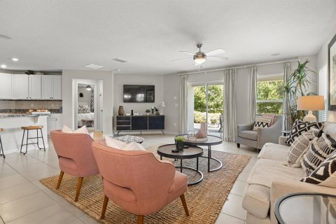 House in Winter Haven, Florida 4 bedrooms, 184.23 sq.m. № 1906755 - photo 9