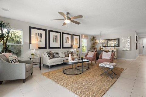 House in Winter Haven, Florida 4 bedrooms, 184.23 sq.m. № 1906755 - photo 7