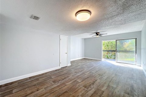 Condo in Orlando, Florida, 2 bedrooms  № 2209377 - photo 17
