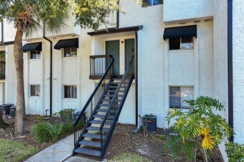 Condo in Orlando, Florida, 2 bedrooms  № 2209377 - photo 2