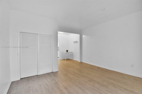 Condominio en venta en Miami Beach, Florida № 1708825 - foto 11