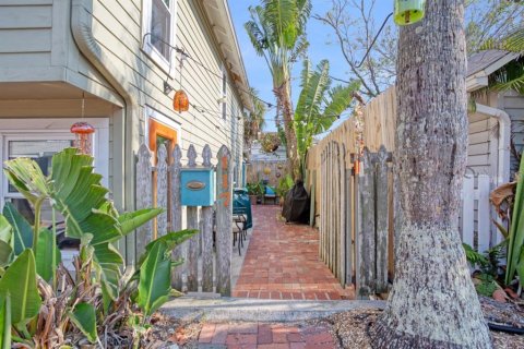House in Treasure Island, Florida 2 bedrooms, 145.86 sq.m. № 1886418 - photo 3