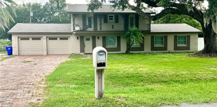 Casa en Kissimmee, Florida 5 dormitorios, 212.56 m2 № 1826927