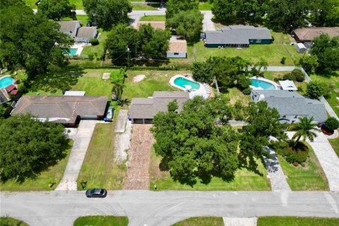 Casa en venta en Kissimmee, Florida, 5 dormitorios, 212.56 m2 № 1826927 - foto 30