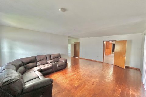 Casa en venta en Kissimmee, Florida, 5 dormitorios, 212.56 m2 № 1826927 - foto 8