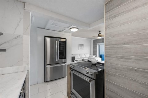 Купить кондоминиум в Клируотер, Флорида 4 комнаты, 65.68м2, № 2425295 - фото 9