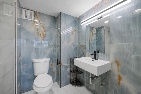 Купить кондоминиум в Клируотер, Флорида 4 комнаты, 65.68м2, № 2425295 - фото 15
