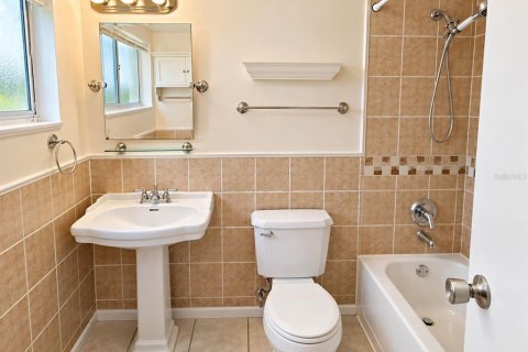 Copropriété à louer à Clearwater, Floride: 2 chambres, 102.19 m2 № 2405218 - photo 7