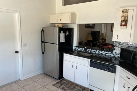 House in Winter Haven, Florida 3 bedrooms, 117.43 sq.m. № 1165855 - photo 8