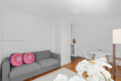 Купить кондоминиум в Майами-Бич, Флорида 1 спальня, 39.76м2, № 1981707 - фото 11