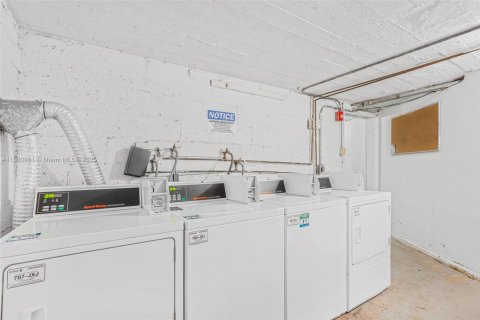 Купить кондоминиум в Майами-Бич, Флорида 1 спальня, 39.76м2, № 1981707 - фото 19